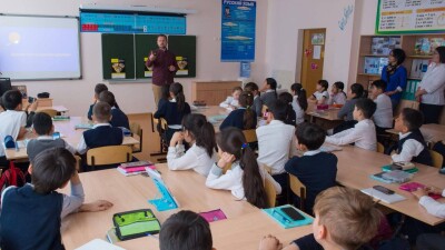 Сколько дней отдохнут школьники Казахстана на осенних, зимних и весенних каникулах в новом учебном году