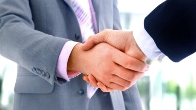 "В среднем от 700 тысяч тенге". Кому в июне предлагали самую высокую зарплату в Казахстане