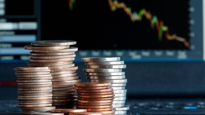 Цены на золото выросли впервые за три торговые сессии. Стоит ли вкладывать в драгметалл