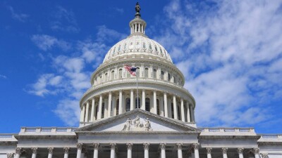 Шатдауна в США удалось избежать: конгресс принял законопроект о финансах правительства
