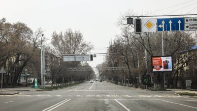 В Алматы тестируют табло светофоров на Абылай хана – Толе би после ДТП с автобусами и жалоб водителей