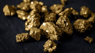 Цены на золото на 13% ниже рекордной отметки. Сколько стоит драгметалл в Казахстане