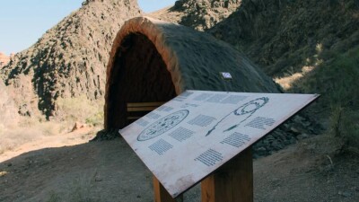 Питьевые фонтаны, справочные табло, беседки и новые уборные появились в Чарынском нацпарке