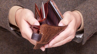 Казахстанец со средним заработком на пенсии перейдёт в категорию людей с низкими доходами – экономист