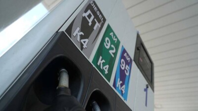 Попустительство и отсутствие контроля: Смаилов назвал виновных в появлении дефицита ГСМ