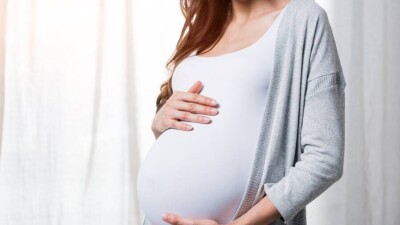 Проблему с урезанными декретными выплатами журналисткам обещают решить до конца 2022 года