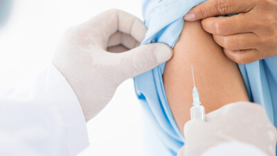 В Казахстане 44 человека, получивших оба компонента вакцины против Covid-19, заразились коронавирусом