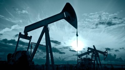 Цена на нефть Brent превысила 92 доллара впервые с октября 2014 года