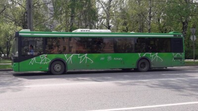 В Алматы на маршрутах АЭТ отключили оплату проезда через QR-код банков и мобильных операторов