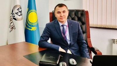 Авиакомпанию Qazaq air впервые возглавил отечественный специалист