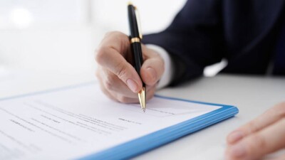 МОН: Родители не должны писать заявления о том, что они полностью отвечают за здоровье детей при офлайн-обучении