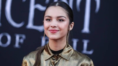 Дрейк, Оливия Родриго, группа BTS стали триумфаторами премии Billboard Music Awards