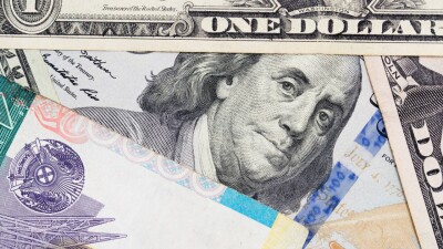 Курс доллара снизился на 1 тенге на бирже 31 июля