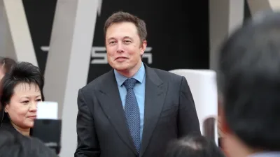 Илон Маск стал первым долларовым триллионером в мире после IPO SpaceX