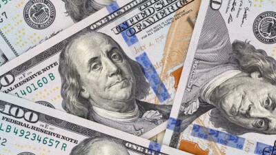 Тенге укрепился к доллару на бирже