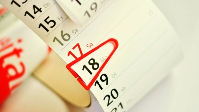 Дуйсенову попросили вернуть выходной 17 декабря. Что ответила министр труда