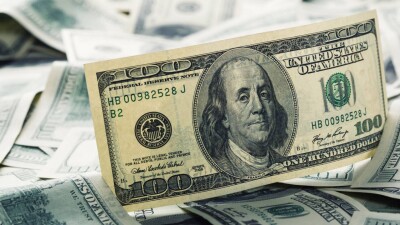 Биржевой курс доллара вырос на 3 тенге перед выходными