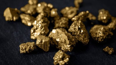 Цены на золото колеблются при росте доходности гособлигаций США. Сколько стоит драгметалл в Казахстане
