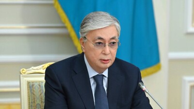 "В обществе раз за разом происходят неприемлемые ситуации". Токаев раскритиковал полицейских и глав регионов