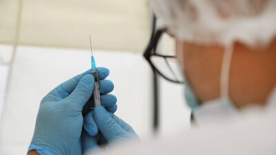 В Казахстане иностранных подростков и студентов будут прививать от Covid-19 препаратом Pfizer