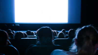 Алматинцам будут возвращать деньги за билет в кинотеатр, если у них выявят "красный" или "жёлтый" статусы через Ashyq