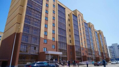 Семьям всех 15 погибших при пожаре вручили ключи от квартир в Семее