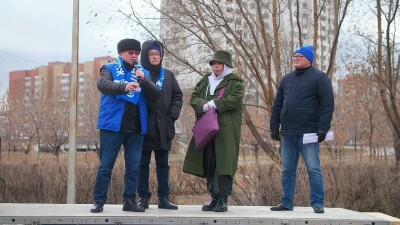 Кандидат в президенты Нурлан Ауесбаев принял участие в мирном митинге против уплотнительной застройки