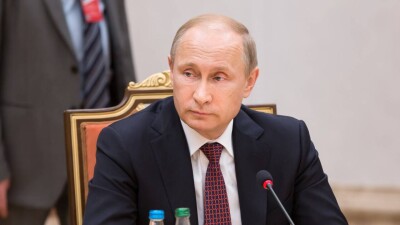 "Есть все возможности, чтобы стать одним из полюсов многополярного мира". Путин обратился к главам стран ЕАЭС