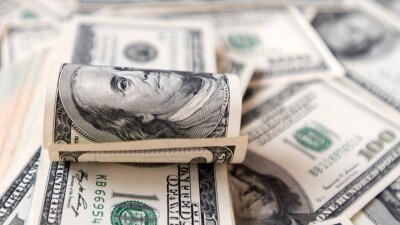 Курс доллара снизился к тенге на бирже 12 сентября