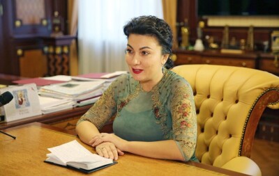 "Плохо, что знает такие слова". Глава Крыма решил не увольнять министра культуры, прервавшую его выступление матом