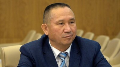 Кандидат в президенты РК Нурлан Ауесбаев сдал экзамен по казахскому языку