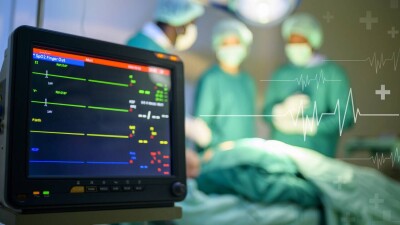 Падение промальпинистов с 9-го этажа в Астане: один из пострадавших умер в больнице