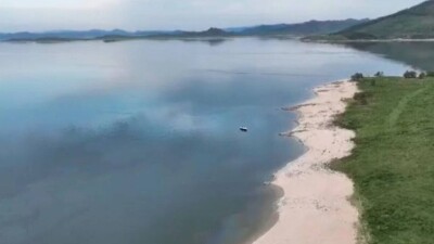 Нефтяное пятно на Бухтарминском водохранилище распространилось на 50 тысяч квадратных метров