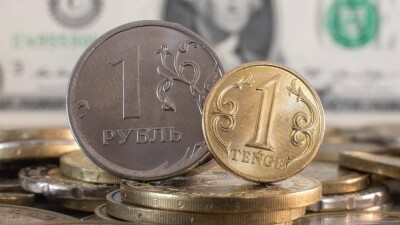 Рубль ослаб в июне к доллару и тенге. Что может помочь российской валюте укрепиться