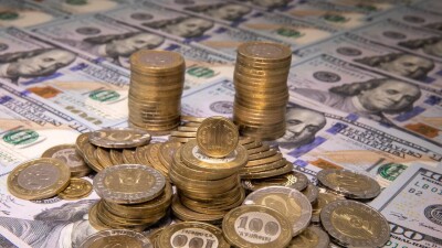 Доллар подорожал к тенге на торгах