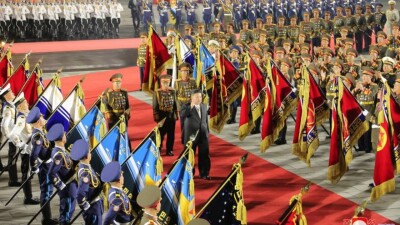 Северная Корея продемонстрировала свой ядерный арсенал и новые беспилотники на военном параде
