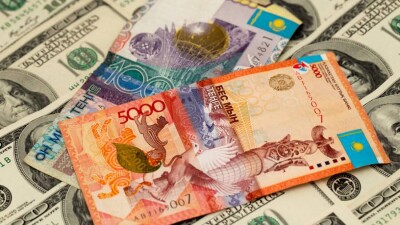 Доллар подорожал к тенге после продолжительного падения