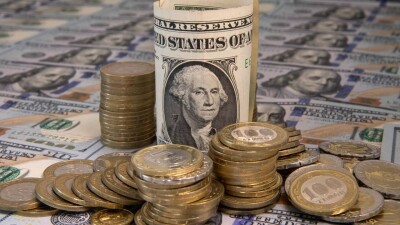 Курс доллара немного вырос к тенге на бирже в первый день августа