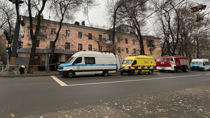 13 человек погибли при пожаре в хостеле Алматы