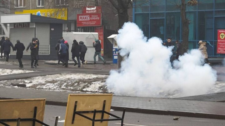 Комендант Алматы: Участники беспорядков избили 500 граждан, в том числе женщин и стариков