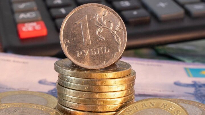 Банкам планируют разрешить вывозить рубли из Казахстана до 2024 года