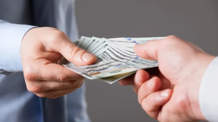 Курс доллара вырос на 2 тенге на бирже 23 сентября