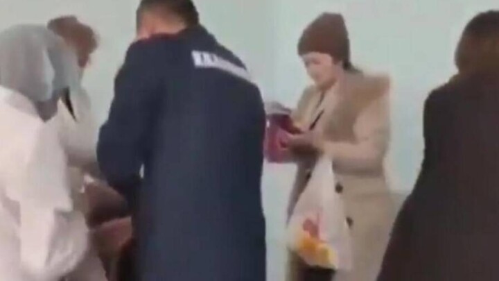 Антиваксера Айну Бакееву арестовали на 10 суток за скандал в школе Нур-Султана