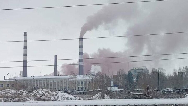 Розовый дым в Усть-Каменогорске: титано-магниевый завод оштрафовали