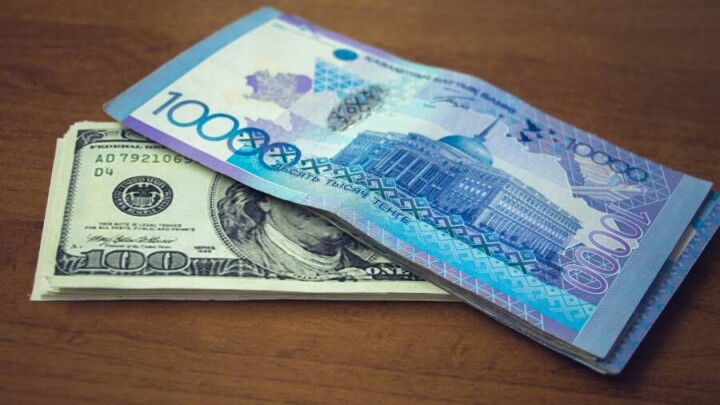 Цена на нефть Brent выросла до 79 долларов за баррель. Как это повлияло на тенге