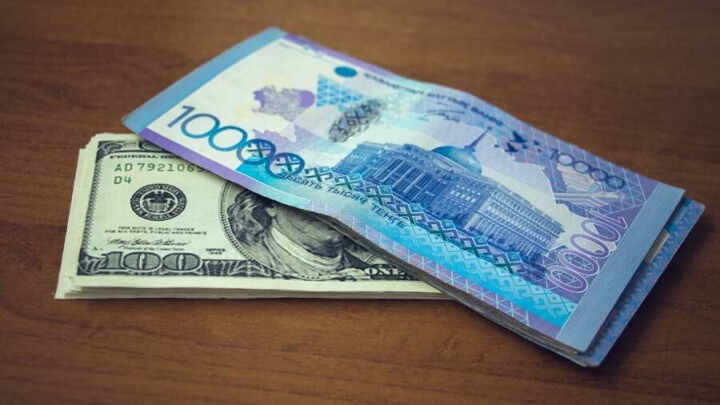 Доллар продолжил укрепление к тенге на KASE