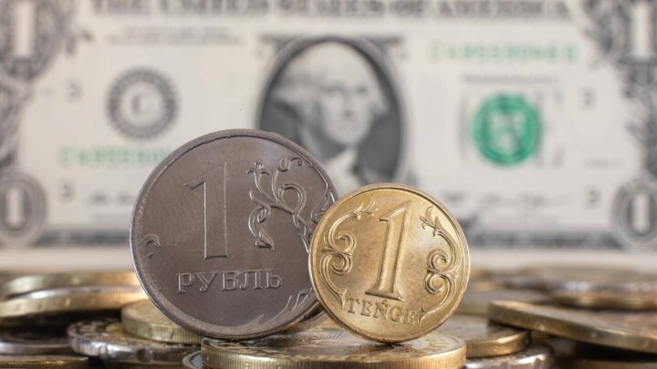Эксперты финрынка изменили свой прогноз курсов доллара и рубля в сторону укрепления тенге