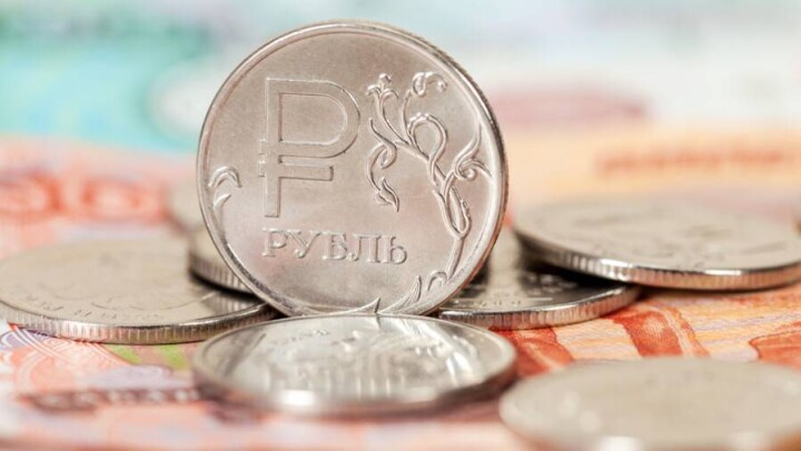 Рубль снова укрепился к тенге. Сколько стоит российская валюта в обменниках и на бирже