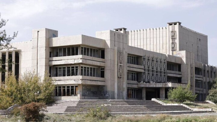 Заброшенный ДК в Шымкенте, принадлежавший Тохтару Тулешову, передадут в коммунальную собственность