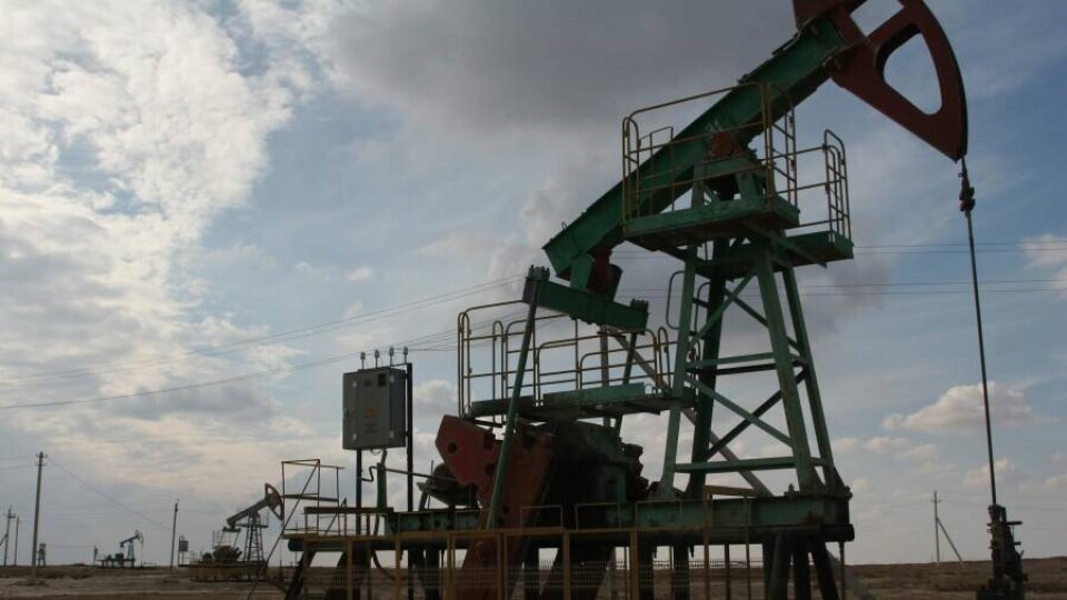 Цены на нефть снизились в преддверии заседания ОПЕК+